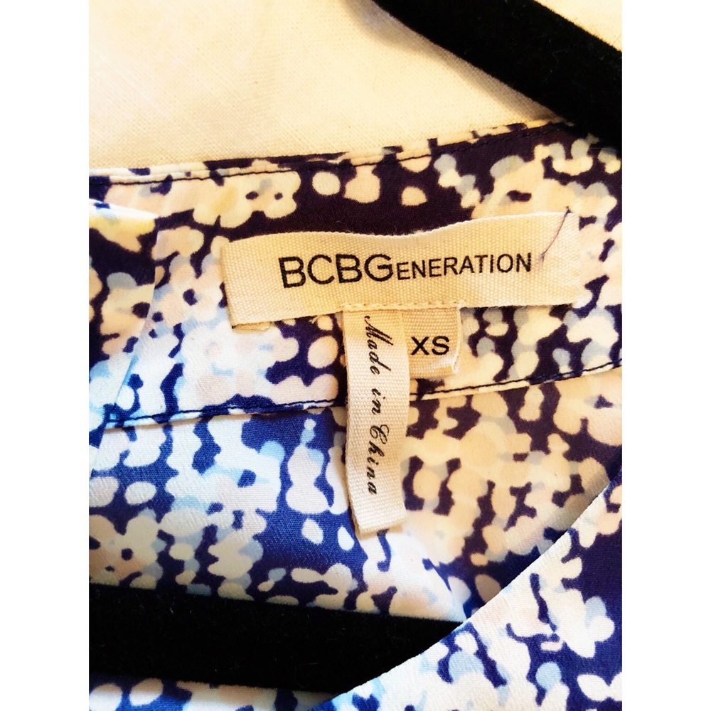 BCBGeneration PATTERN DRESS - Picture 3 of 7